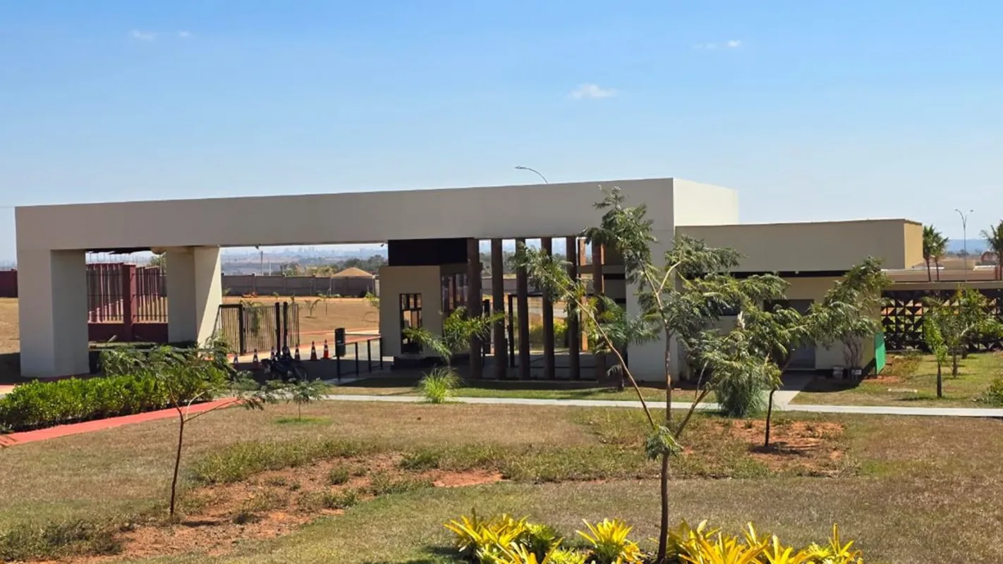 Lote de 271,40 m2 do Loteamento Fechado FFM 2 com nome de Residencial Solaris La...