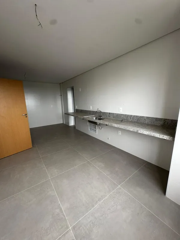 Euro Park Noronha Penthehouse 3301?? Área 291m2? Sendo 4 suítes plenas, sendo su...