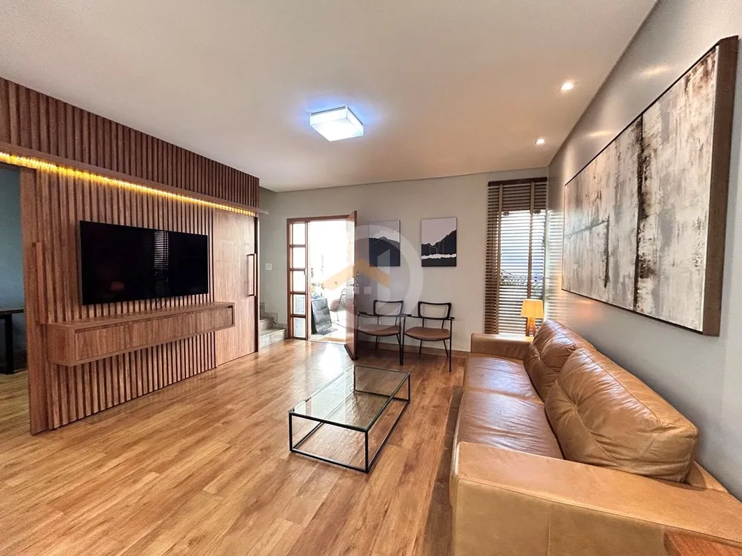 A casa em Condomínio fechado semi mobiliada para venda , de 3 quartos , escritor...