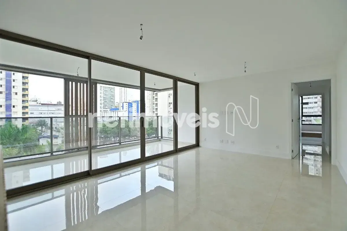 Apartamento de 139 m², com planta inteligente, ambientes amplos e excelente inte...