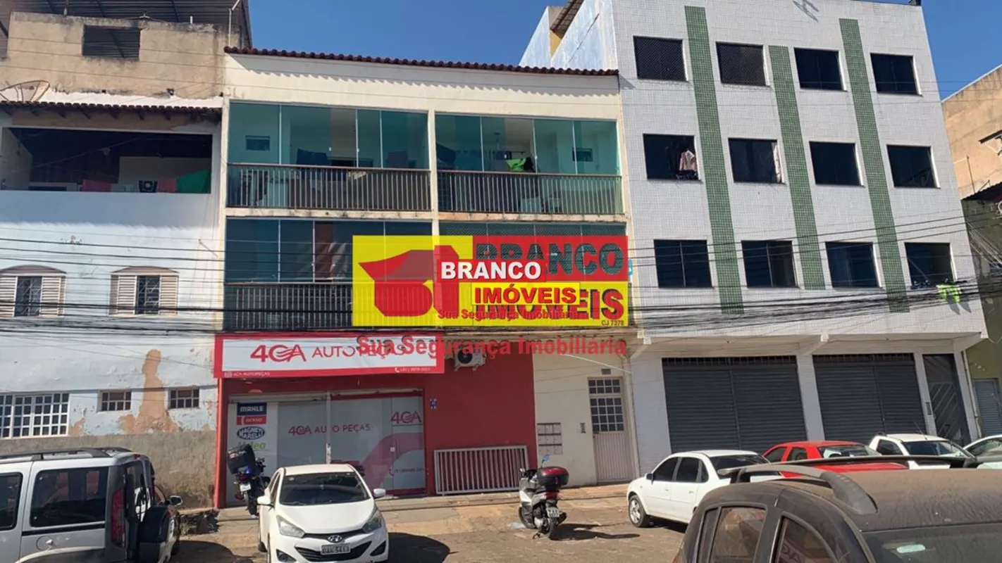 Branco Imóveis - Aluga apartamento QE 40 CONJUNTO F, o imóvel possui 50m², próxi...