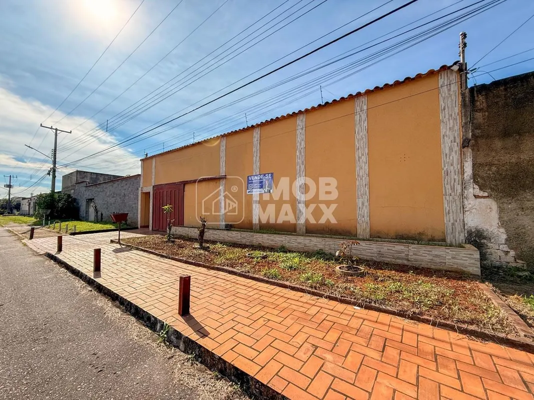 Grande oportunidade em Sobradinho!Casa espaçosa com 235m² de área construída em ...
