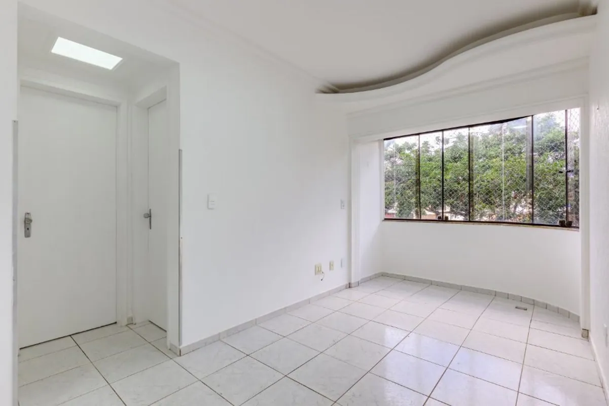 :: Apto com 2 quartos na Asa Norte Prédio com elevador . 2 quartos . 80,3 m2 . N...