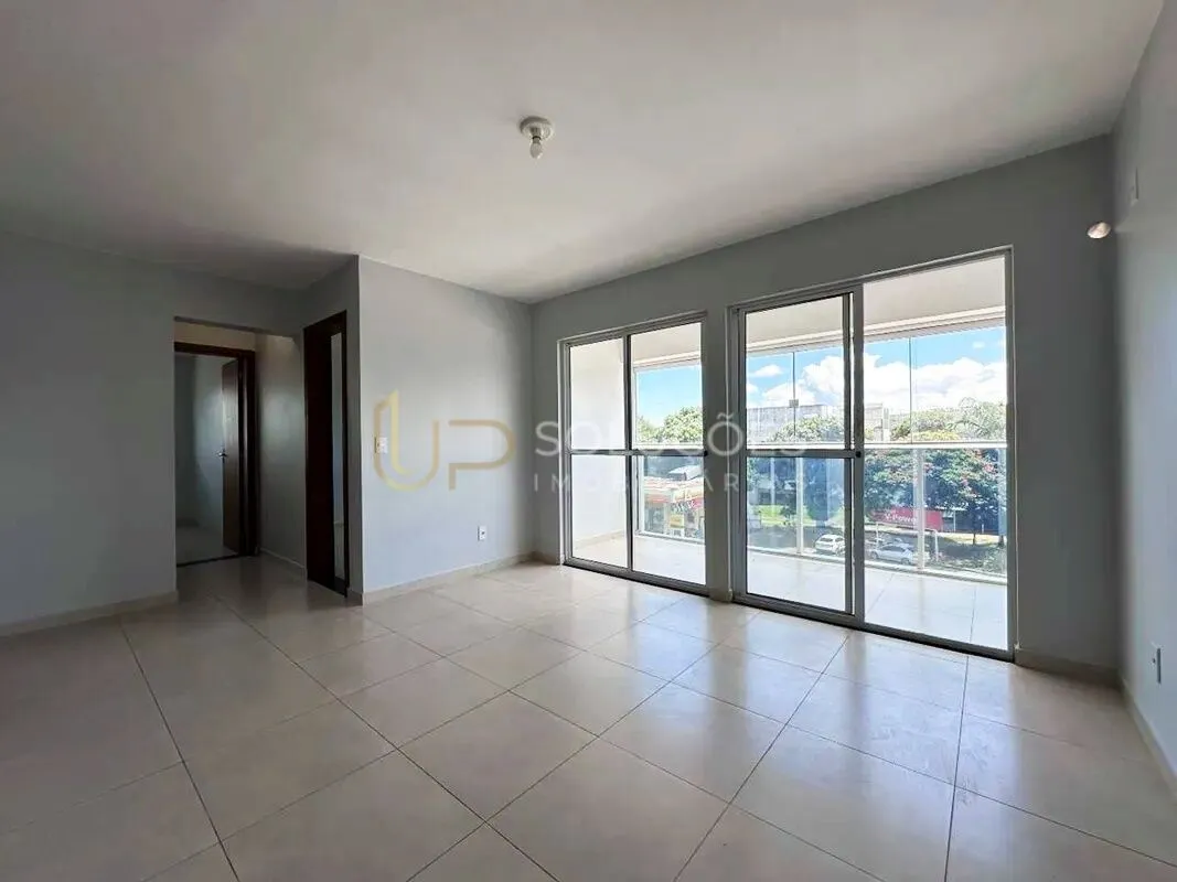 Apto QD 06 Sobradinho | 2 Quartos (1 Suíte) | 68m² | Varanda | Vaga Coberta | R$...