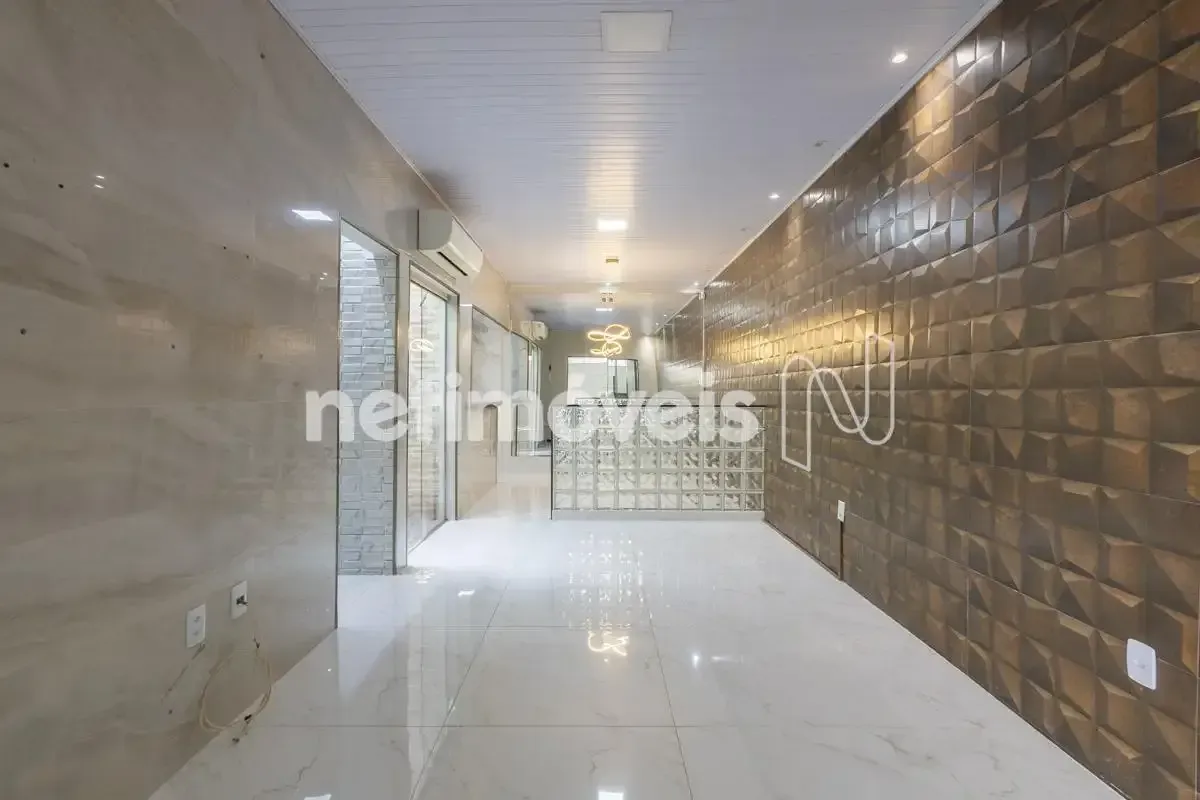  Samambaia - QR 521 - Casa toda reformada Localização: Localizada na QR 521 de S...