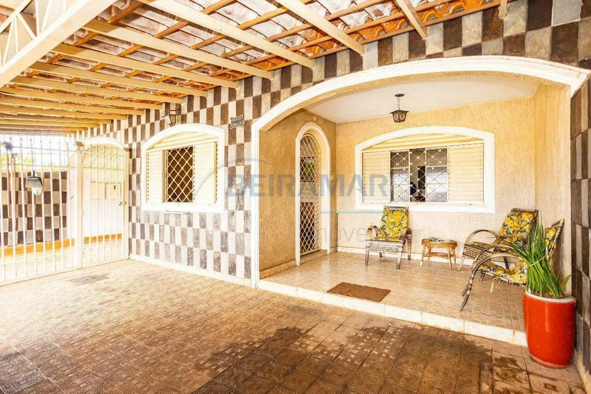 Casa de 3 Quartos Com 2 Suites e Vaga de Garagem para Aluguel na QNF 01 - Taguat...