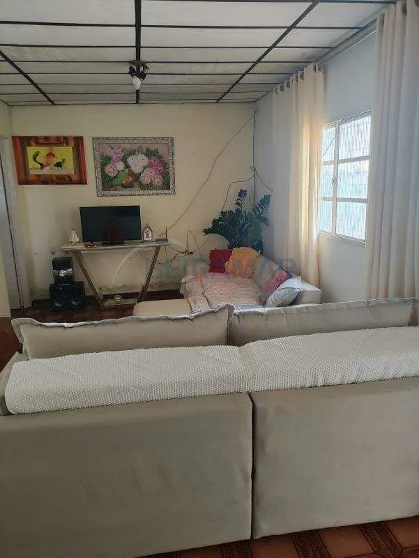 Casa de 3 Quartos Com 2 Suites e Vaga de Garagem para Aluguel na QNF 01 - Taguat...