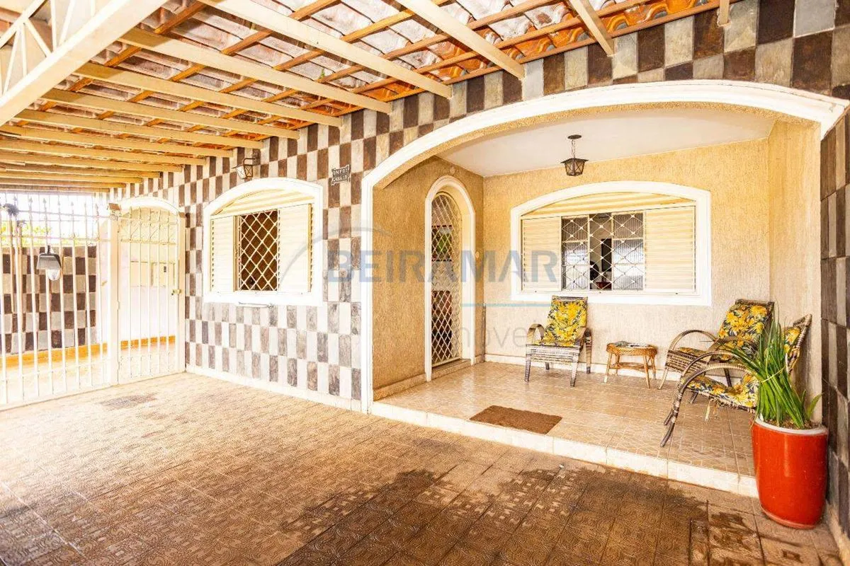 Casa de 3 Quartos Com 2 Suites e Vaga de Garagem para Aluguel na QNF 01 - Taguat...