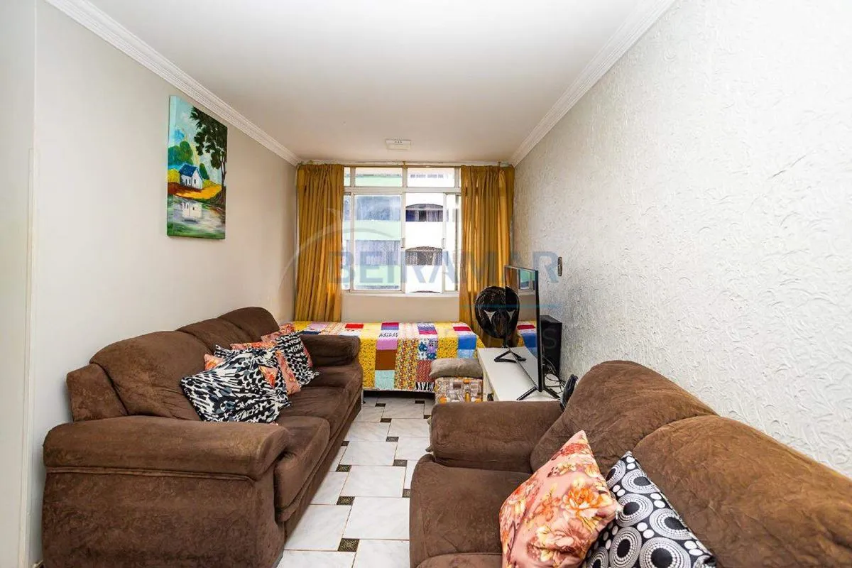 Imóvel bem distribuído, ideal para quem busca conforto e praticidade em uma loca...