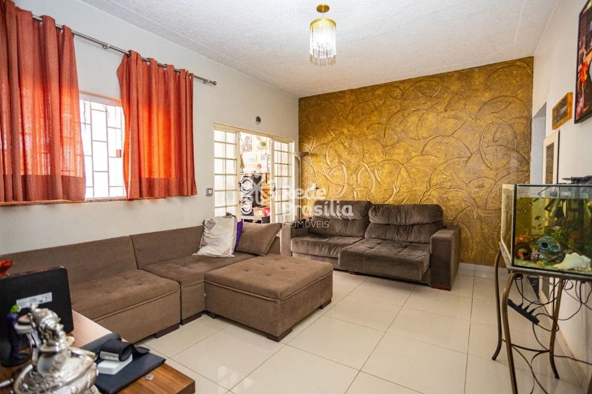 QNN 21 - Casa nascente - ampla - com 3 quartos - piscina - suíte - garagem - Cei...