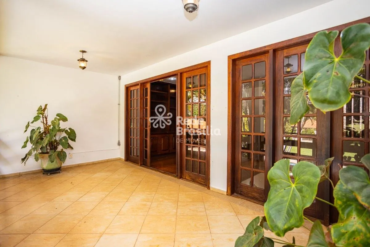 TH34904 - Smpw Qd 04 Park Way, Casa 04 quartos, 1.100m². Agende sua visita! Imóv...