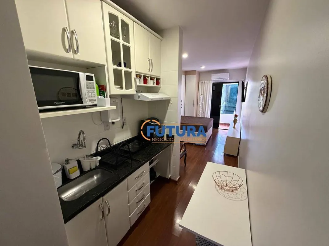 A FUTURA NEGÓCIOS IMOBILIÁRIOS disponibiliza para LOCAÇÃO:Kit no Ed. Verdes Mare...