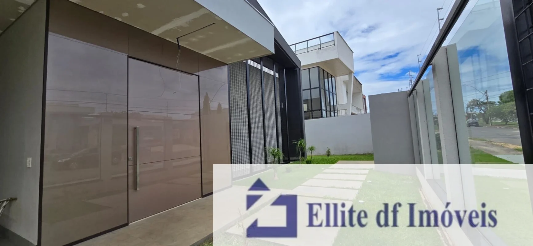 RESIDÊNCIA EXCLUSIVA – JARDIM BOTÂNICO IIIAceita financiamento e FGTSCasa de alt...