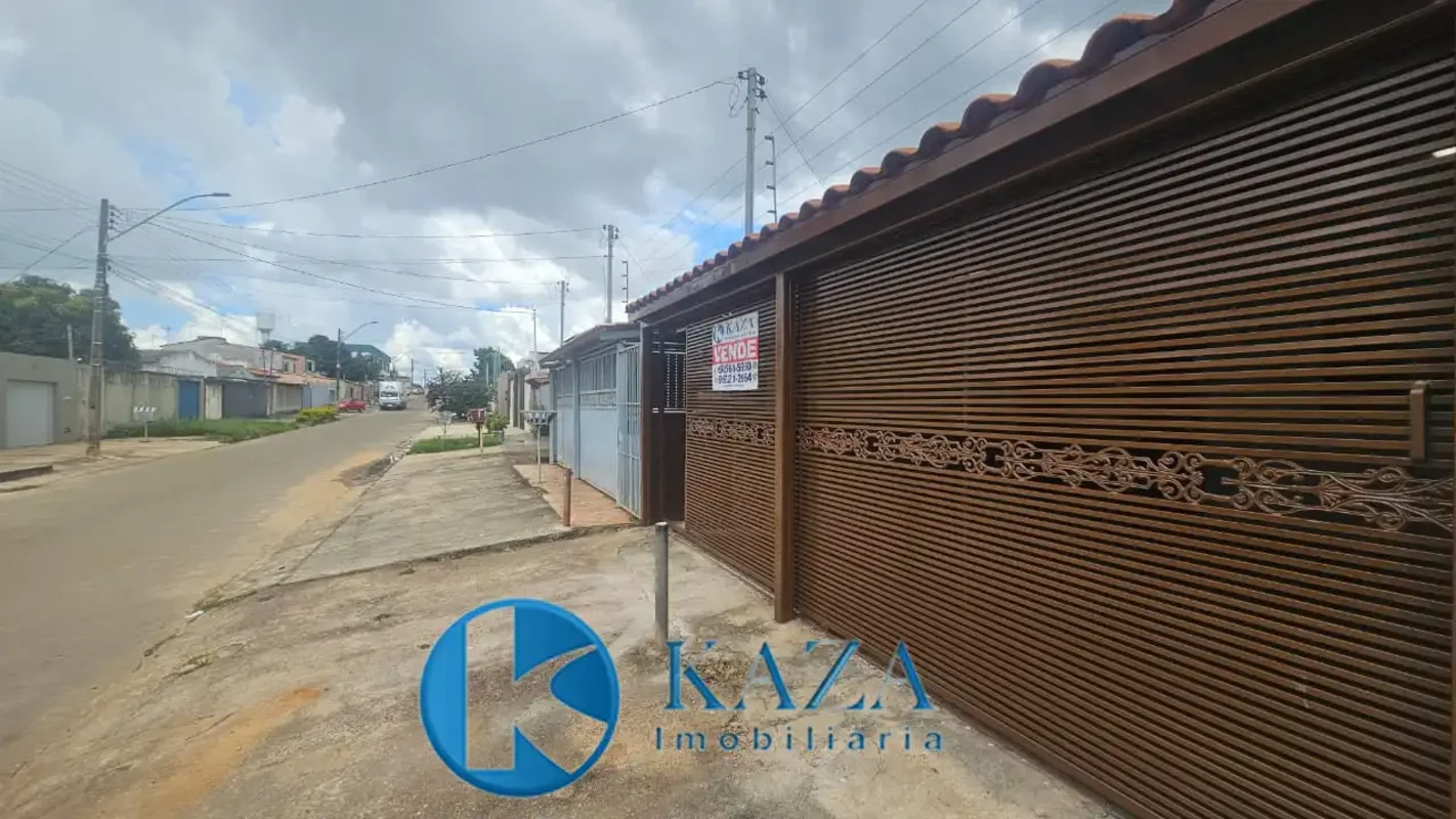 Dê uma olhada nos detalhes deste imóvel:- 02 quartos bem distribuídos;- Sala aco...