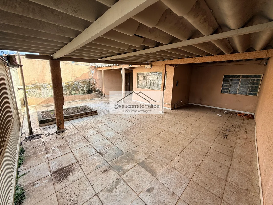 O Seu Corretor Felipe (61) 98559-0090 Apresenta:Casa simples na QNE 23 em Taguat...