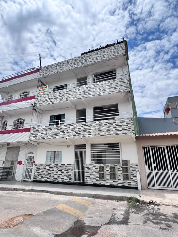 Prédio - QR 210 Samambaia NorteInvestimento 1.290.000,00Prédio com 12 apartament...