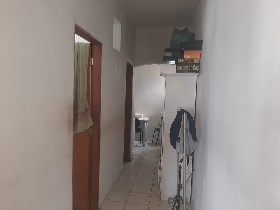 Lotão de esquina Casa 3 qtos toda na LAJE Ponto comercial e residencial Excelent...