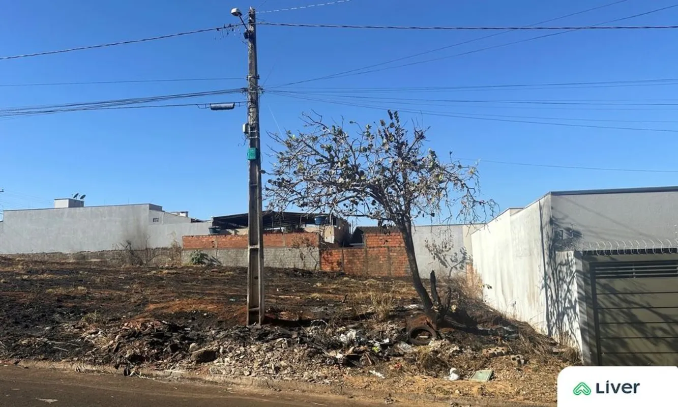 Lote para locação no Parque das Laranjeiras, Rio Verde\/GO.?? Área Comercial par...