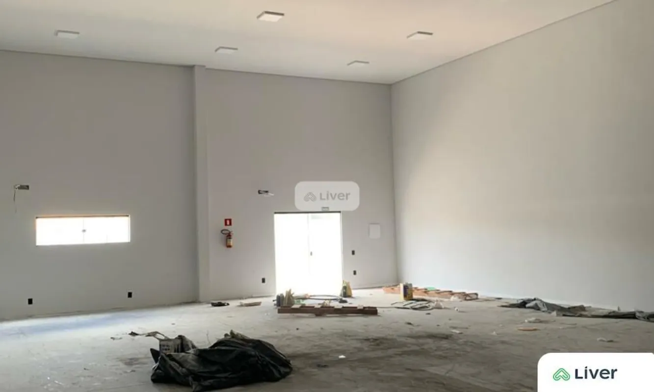 ?? Imóvel Comercial para Locação – Rua 19 (Fundos)Ótima opção para o seu negócio...