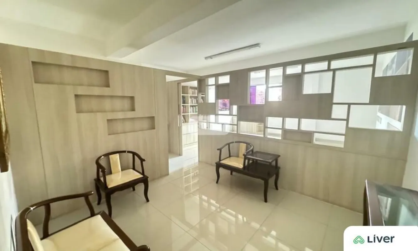 JUNÇÃO DE 9 SALAS na Av. 85 - Oportunidade no Setor SulTransforme seu negócio co...