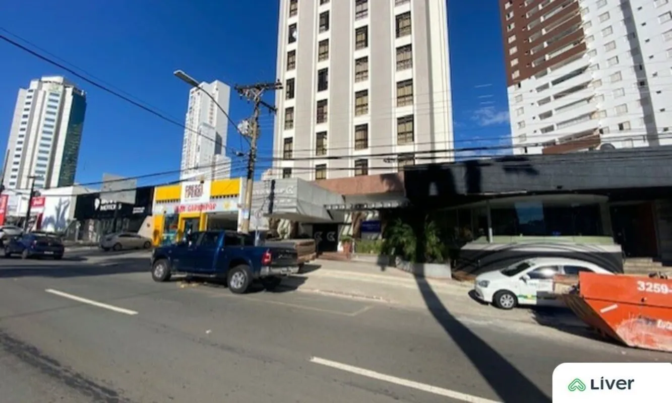? Seu novo lar te espera ! A poucos metros da Praça Tamandaré! ???Este flat incr...