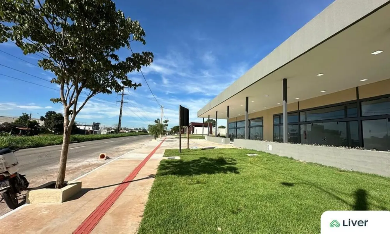 Loja Comercial para Alugar com Mezanino Próximo à BR-153 e Anel ViárioLoja comer...