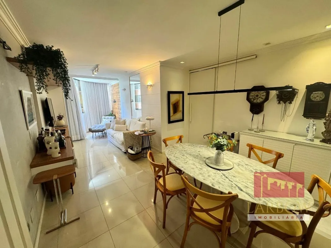 ID191Magnífico apartamento reformadíssimo na 105 do SudoesteSão 99m² de área úti...