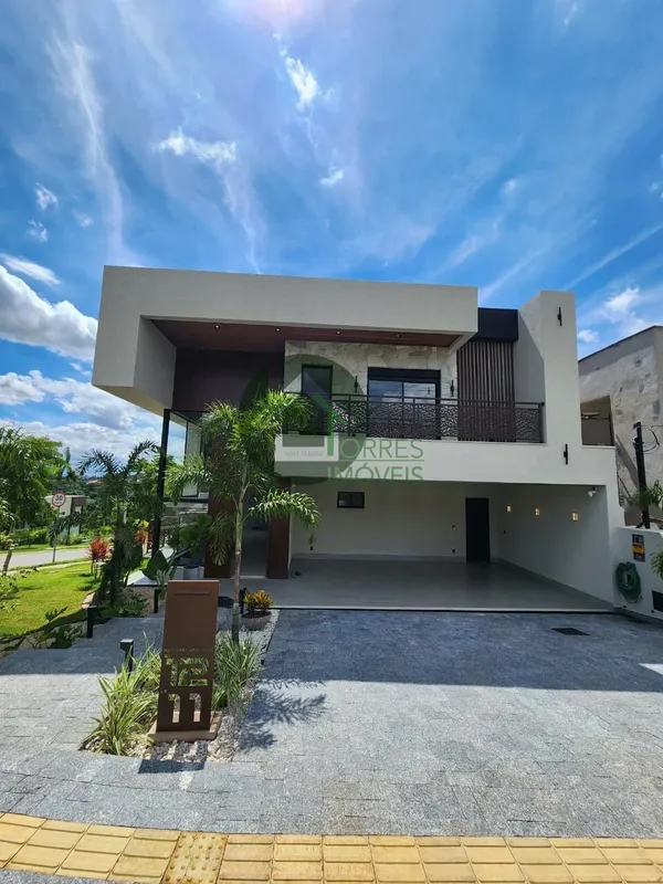 Triplex no Jardins Bolonha ( CASA DA MATA) Casa de Esquina Terreno com 368m2Área...