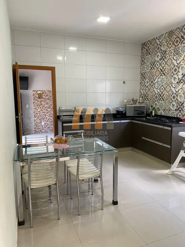 Excelente casa, bem planejada e pronta para morar! Ideal para quem busca confort...