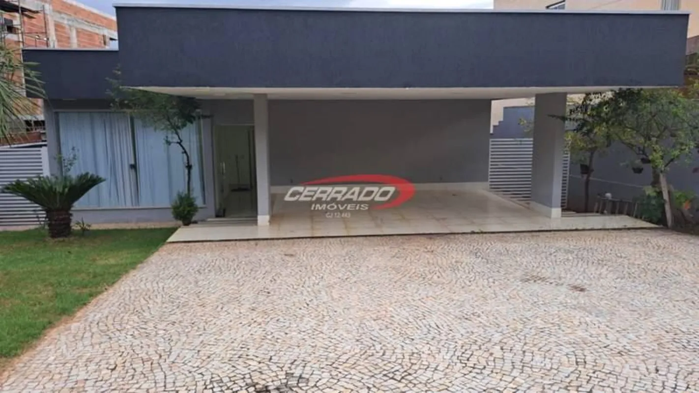 Casa com 3 suites sendo duas americanas , sala com ar condicionado , conzinha mo...