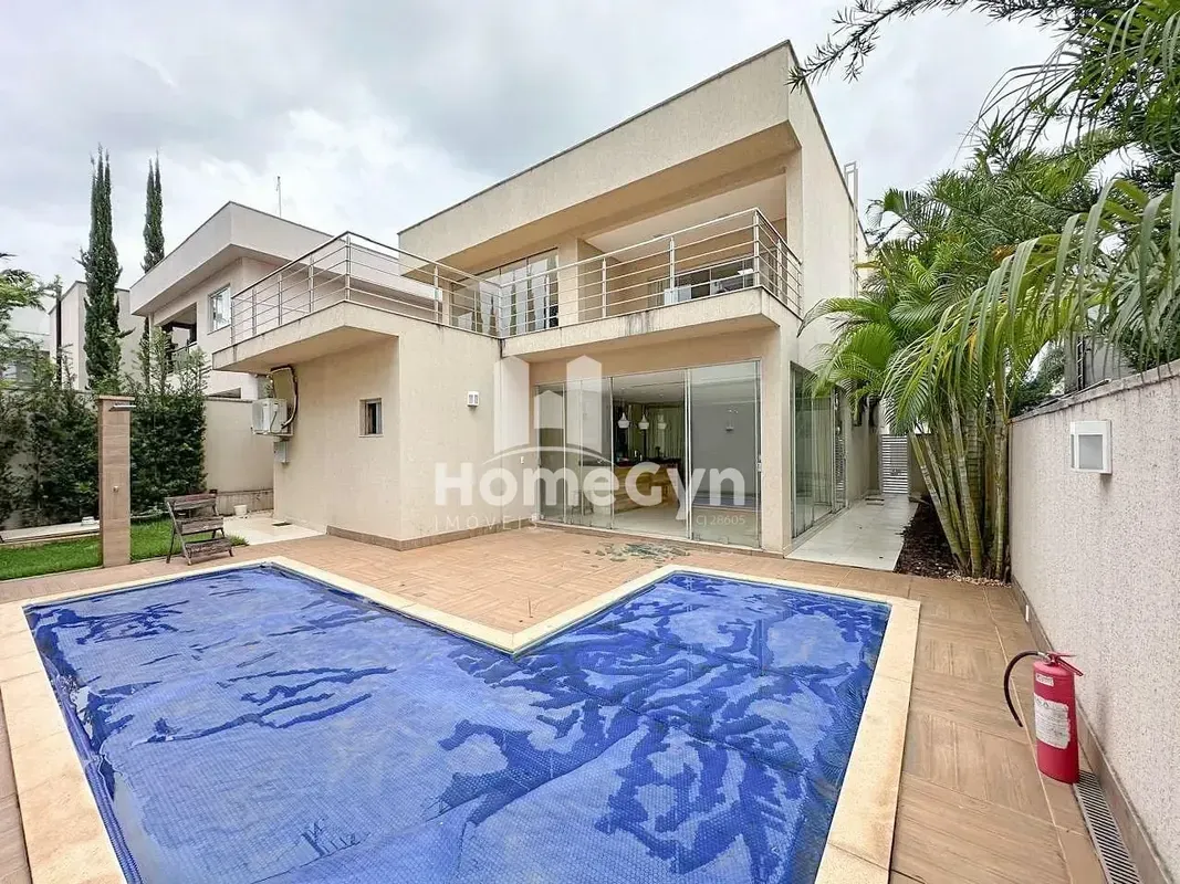 Excelente sobrado 4 suítes Jardins Valência com área de lazer espaçosa com pisci...