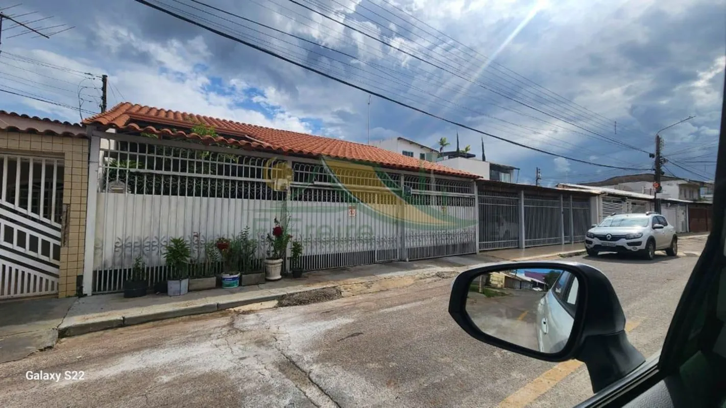Essa casa está localizada no bairro Guará II e possui uma área total de 200 m². ...
