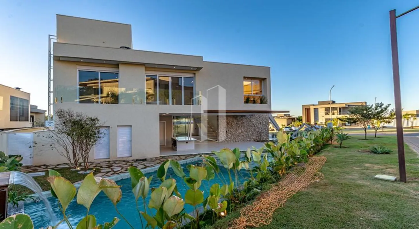 Sobrado com 387,11 m² de construção em terreno de 548,69 m², localizado no Jardi...