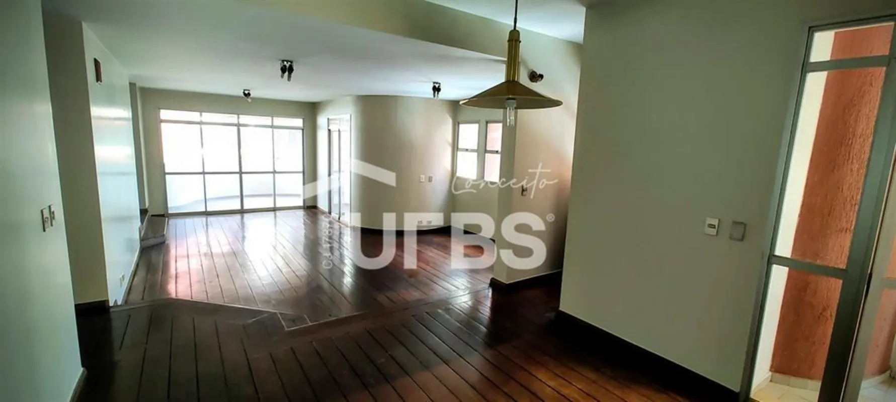 COD U-0029546 - 4 quartos sendo 2 suites, sendo suite master com closet e hidro....