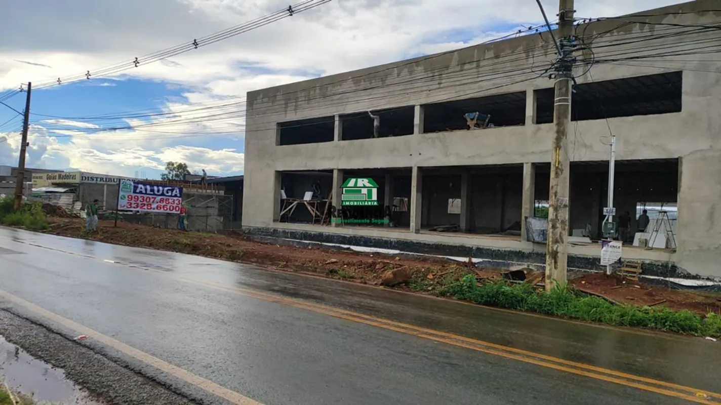 Área total do galpão térreo: 1.100 m²Piso 1 (frente para BR): 300 m²Piso 2 (supe...