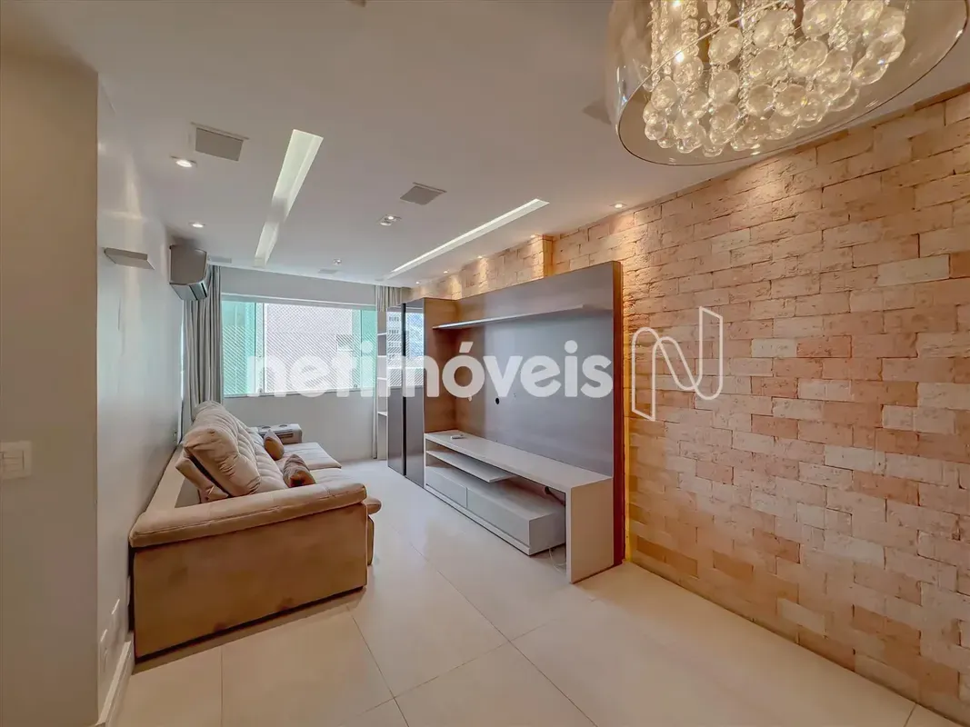 Città Residence – Águas Claras Características do Imóvel •Totalmente reformado -...