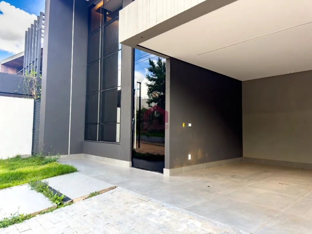 Fernandes & Coelho Imóveis apresenta excelente casa no Residencial Garden Park, ...
