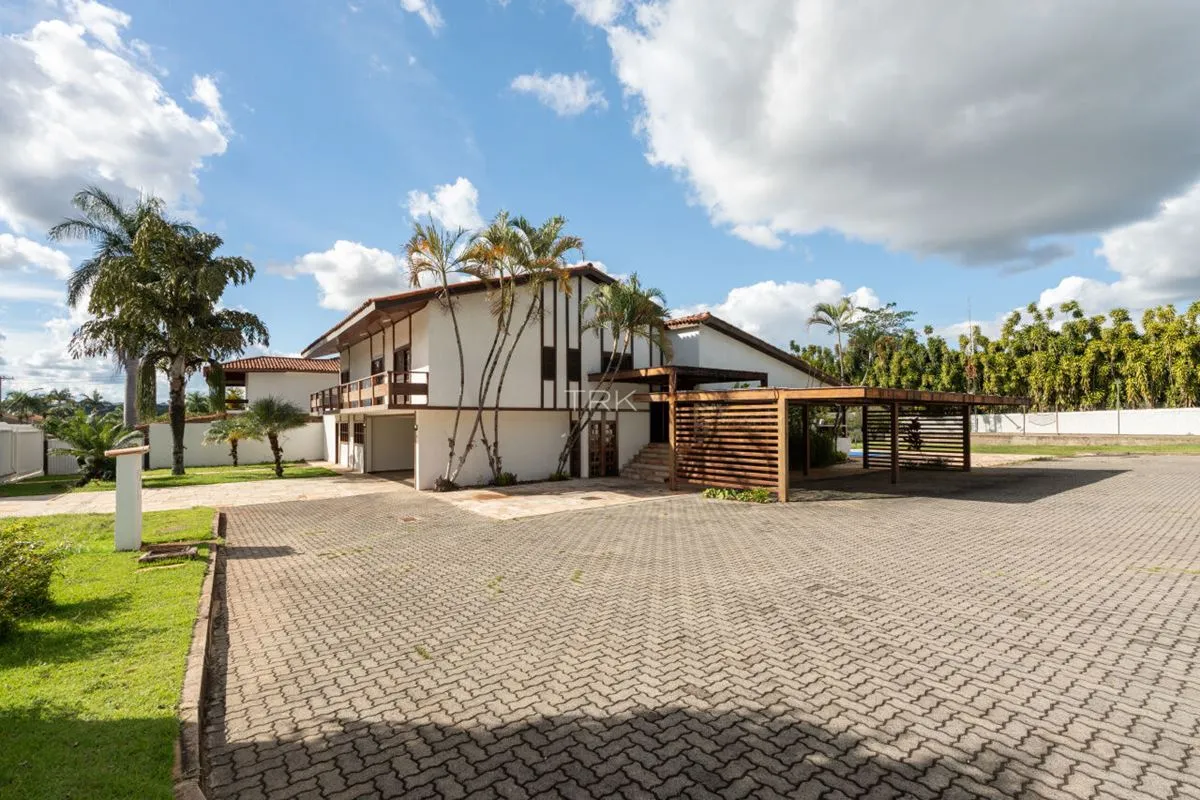 Casa com 4 quartos, sendo 2 suítes, para locação na SHIS QL 8, Lago Sul - Brasíl...