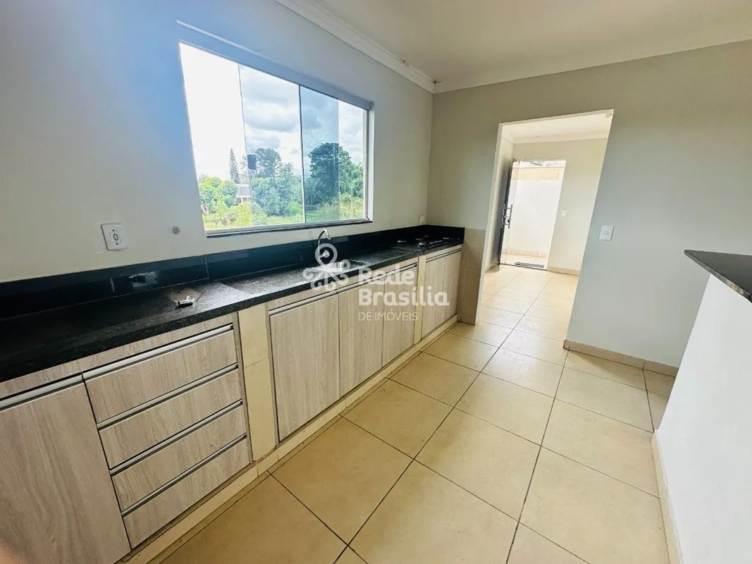 RESIDÊNCIA 02:Casa na parte superior com grande ampla varanda, visa panorâmica e...