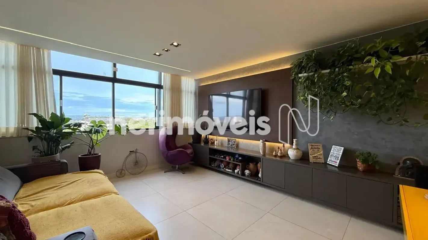 Apartamento 03 quartos - Reformado - SQN 307Localizada na SQN 307, na Asa Norte,...