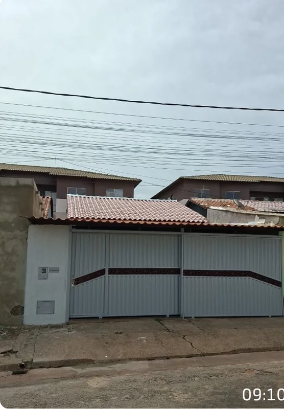 Êxodos ,Ótimo Condomínio , próximo ao Comércio.Casa em um Ótimo Estado de conser...