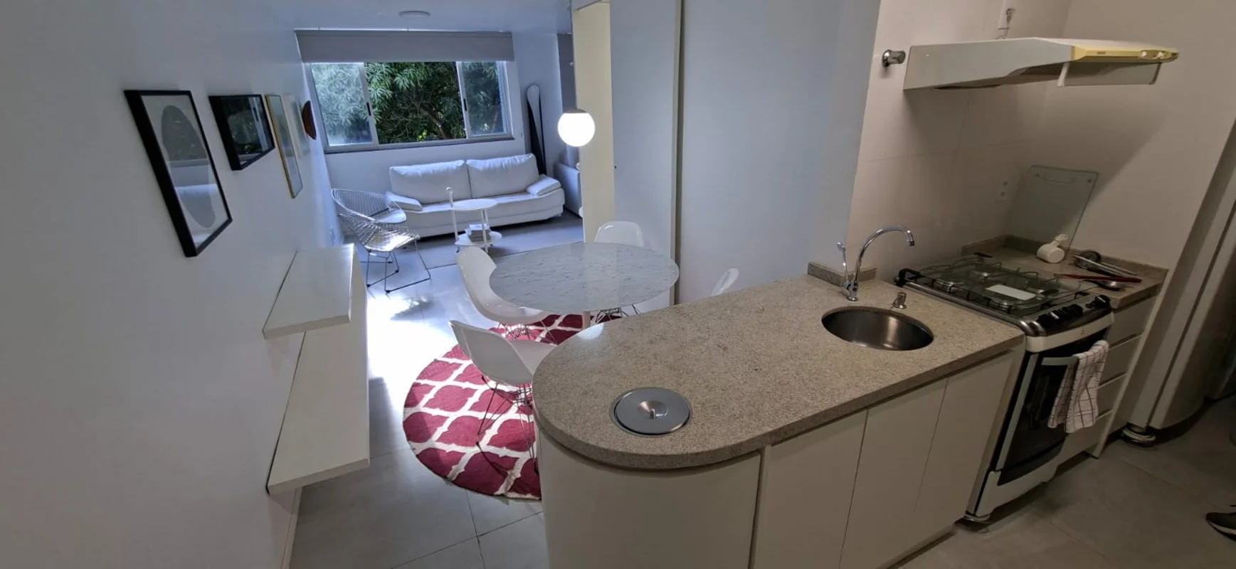 Apartamento totalmente reformado, com acabamento moderno e excelente aproveitame...