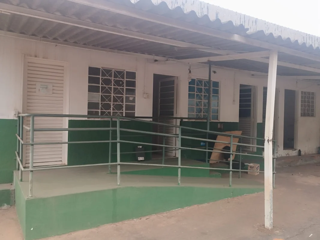 STRC TR 04 - GALPÃO/ARMAZEM COM DOCAS, ASSIM DISTRIBUIDOS:*ARMAZEM COM 2.560 M² ...