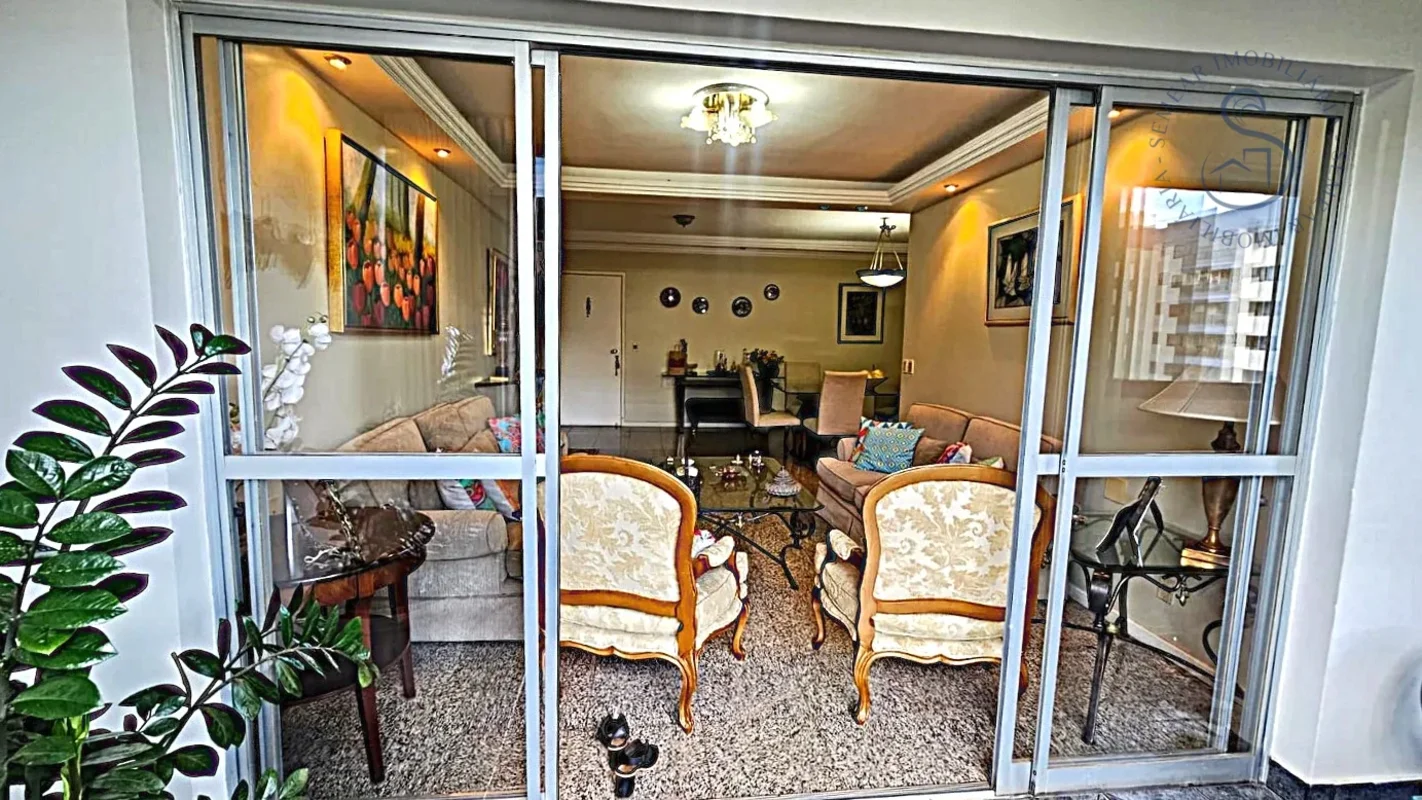 Apartamento vazado na SQN 111 – Asa Norte | 4 quartos | 2 suites | 2 vg de garag...
