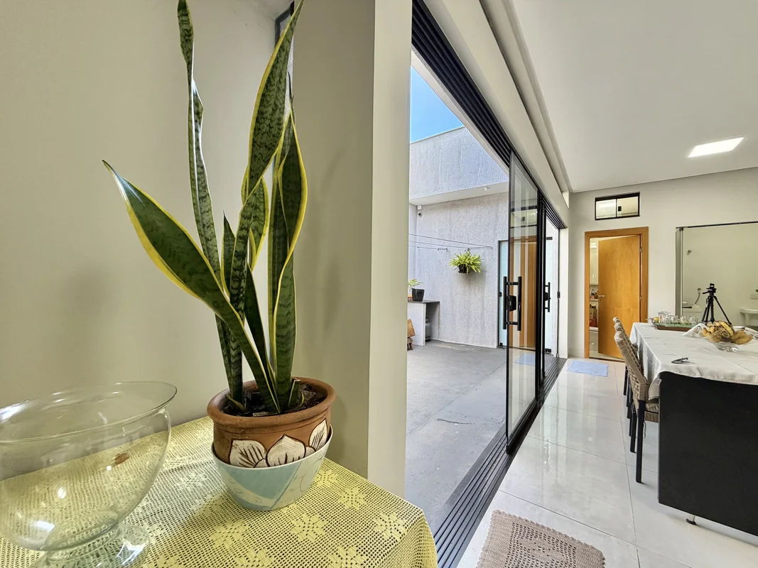 Jardim América, entre as avenidas T-9 e T-63. Mediações da Praça Nova Suíça Prop...