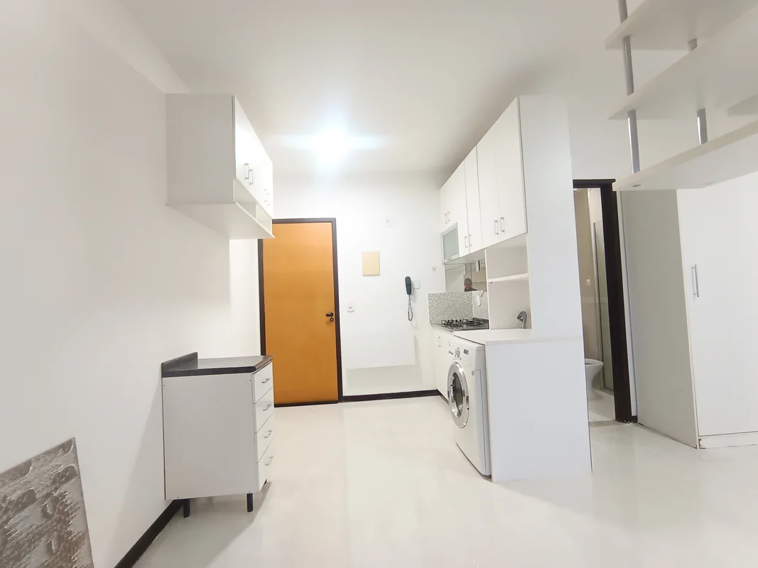 KIT CA 09 PORTO DO LAGO.NASCENTE, VISTA LIVRE .COZINHA COM ARMÁRIOS.PISO EM PORC...