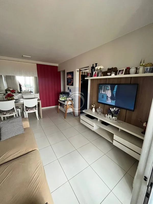 Conquiste seu novo lar no Gama!Este apartamento de 77m², com 3 dormitórios, incl...