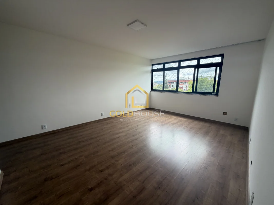 Apartamento 3 quartos, sendo um suíte, na SQN 115 Bloco C3 quartosSala ampla e a...