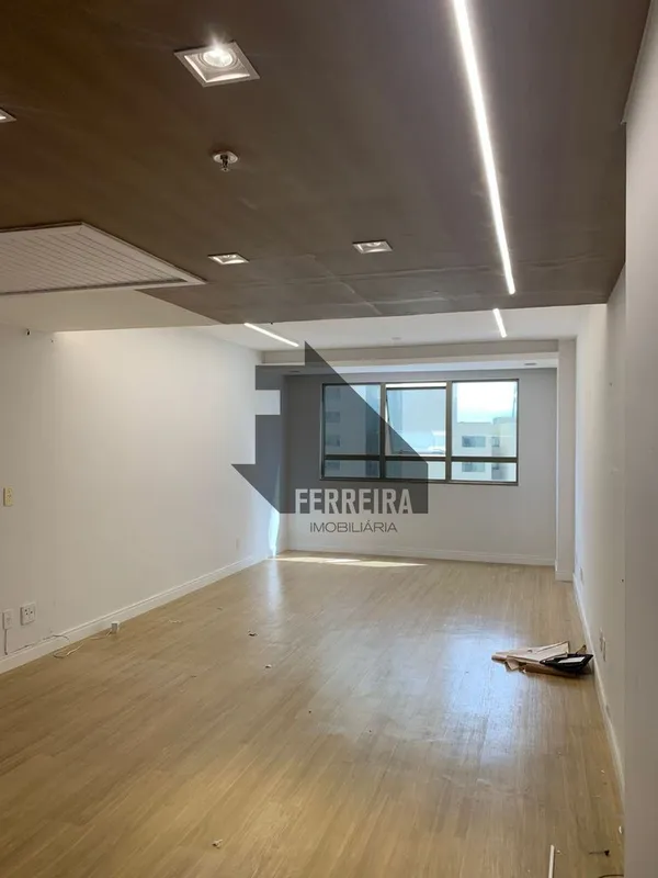 Sala comercial no Brasil 21, localizada no centro da Capital, com 35,22 m² de ár...