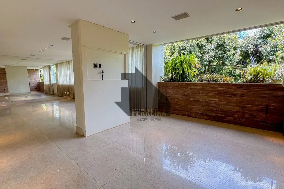 Excelente oportunidade para quem busca conforto, espaço e localização privilegia...